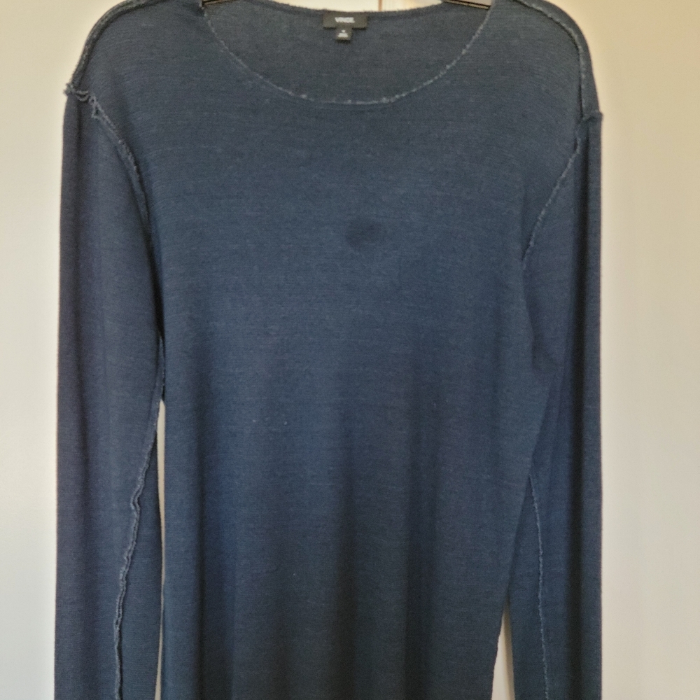 Men's Vince Light weight sweater,  rich blue color, medium size